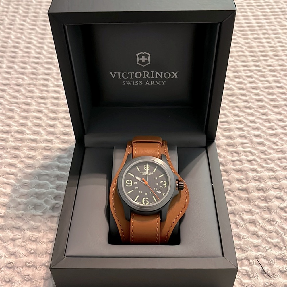 Victorinox Swiss Army Brown Leather Men’s Watch